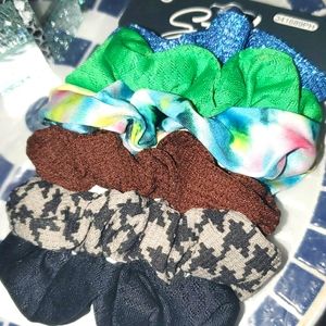 SET OF 6 ASSORTMENT STYLIN SCRUNCHIES